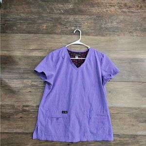 Woman's Lavender V-Neck Scrub Top